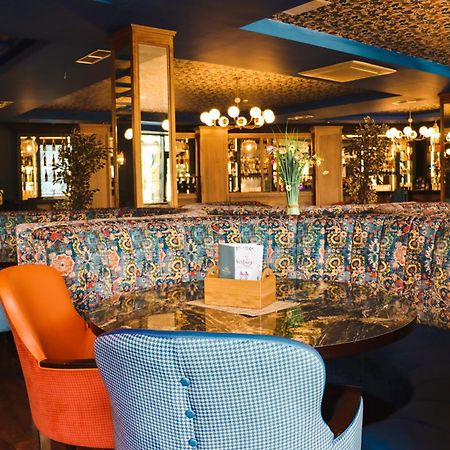 Amber Springs Hotel Горі Екстер'єр фото