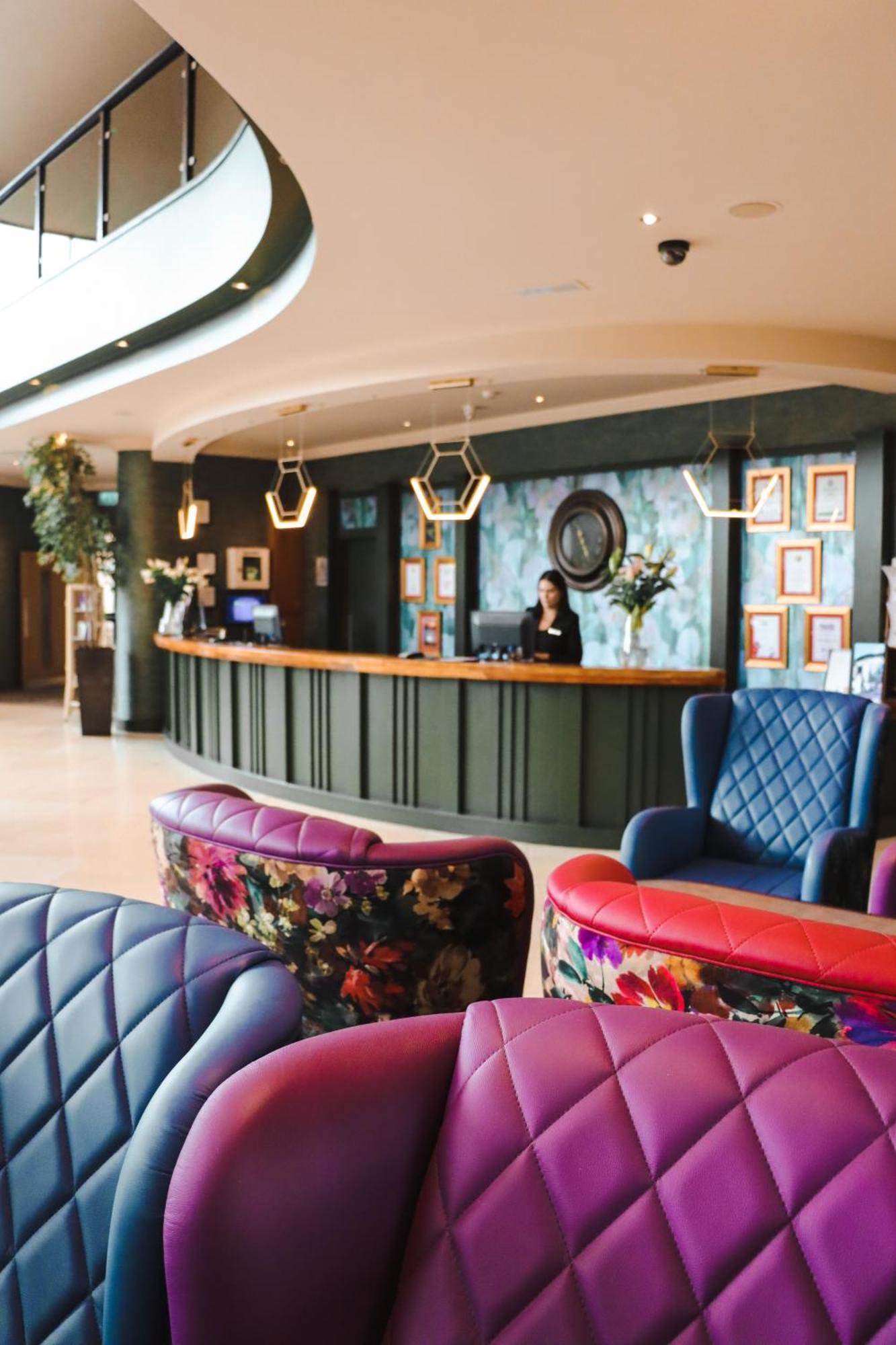 Amber Springs Hotel Горі Екстер'єр фото