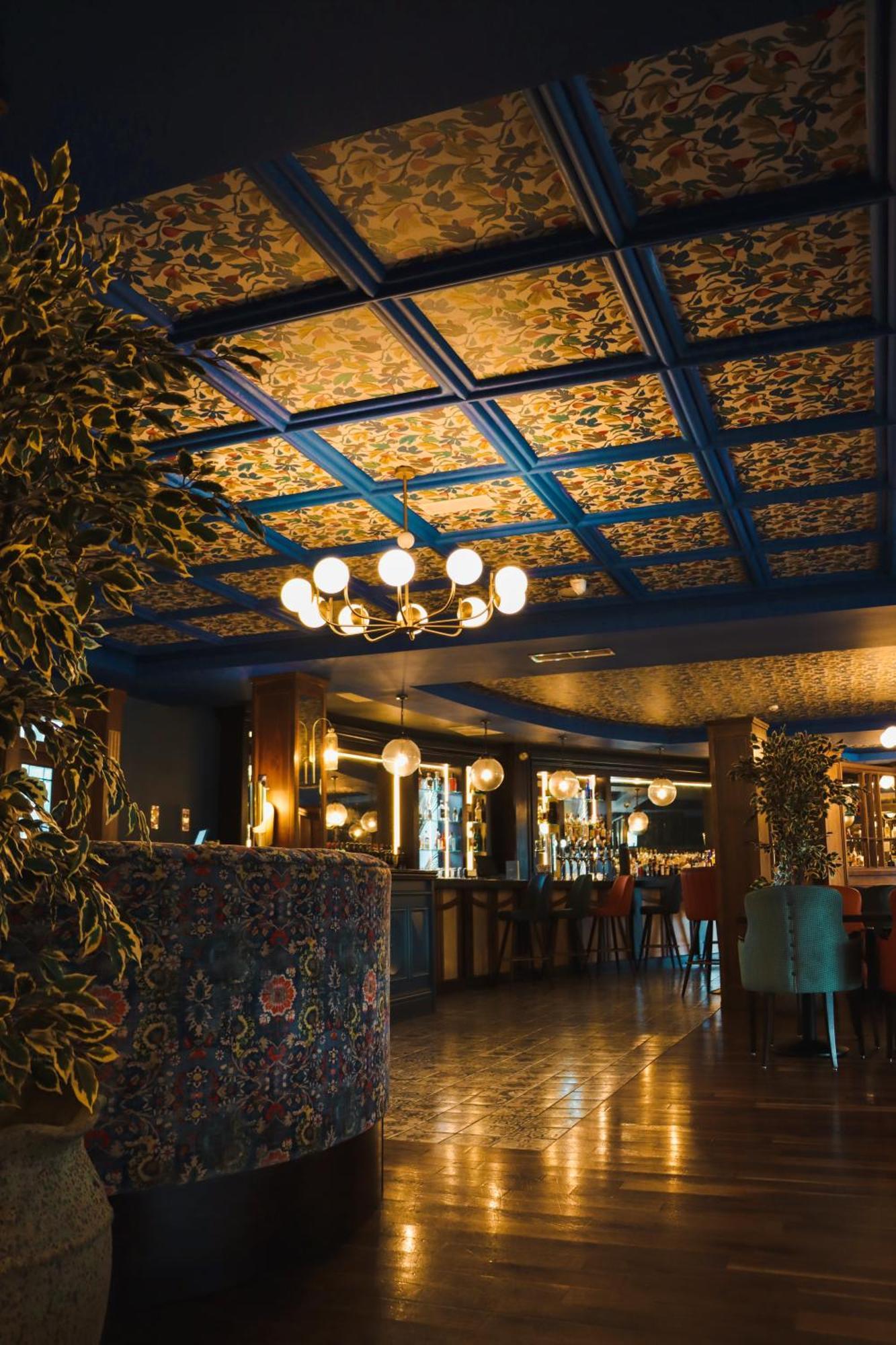Amber Springs Hotel Горі Екстер'єр фото