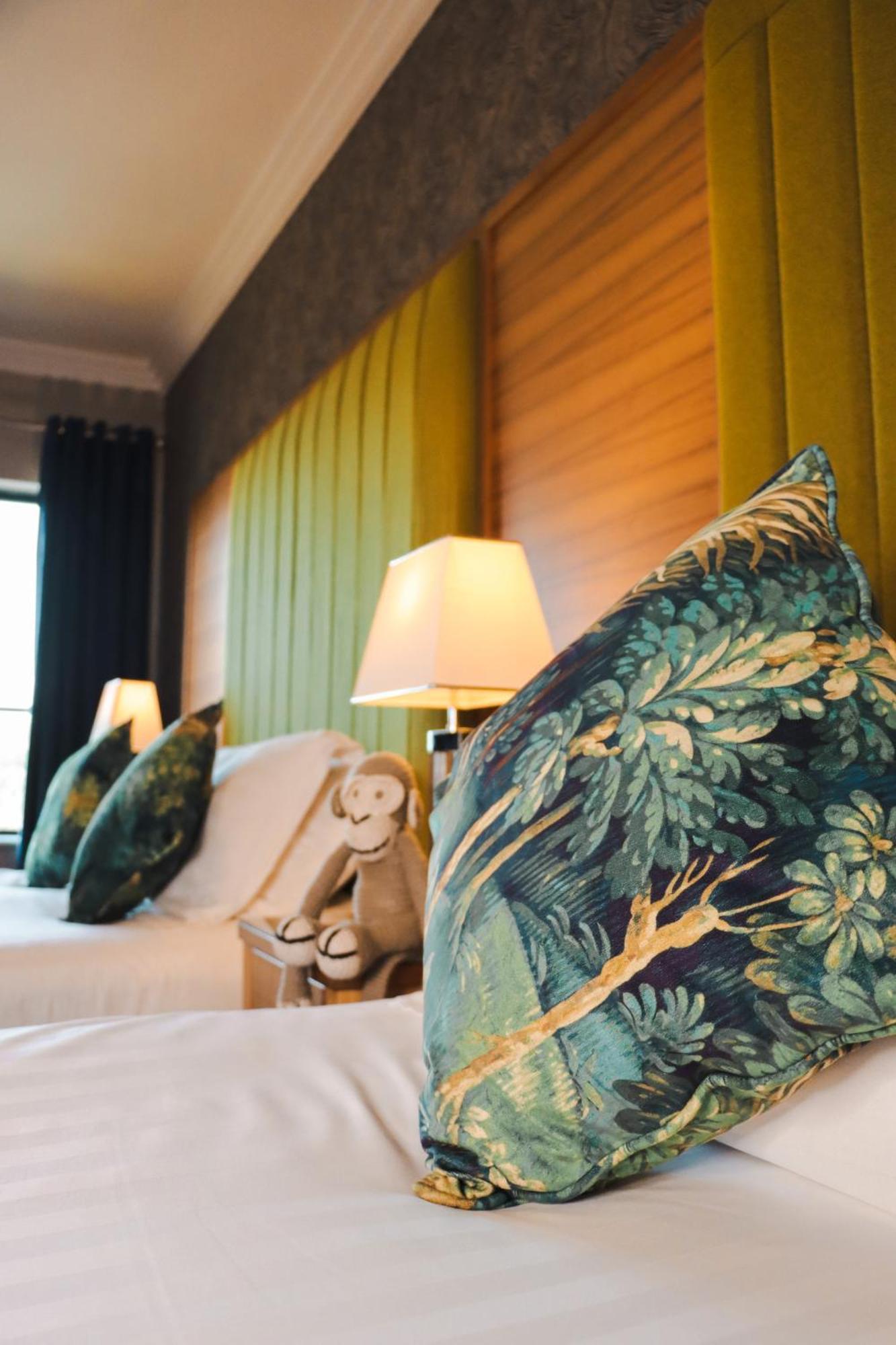 Amber Springs Hotel Горі Екстер'єр фото